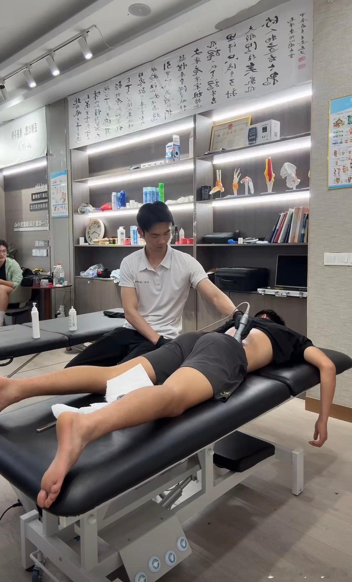 体育生的🍑真的…… 