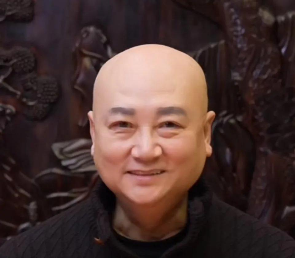 天圆地方
“唐僧”变“弥勒佛”，笑口常开，乐观豁达。
#越老越佛# 
#妙笔生花