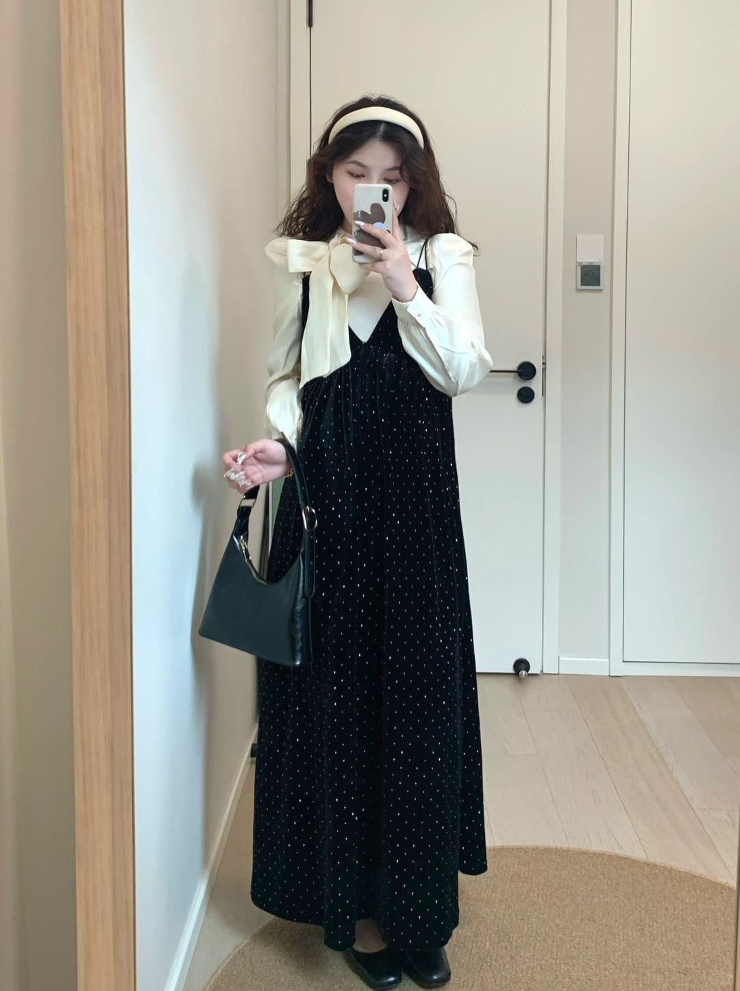 🖤｜细闪丝绒长裙还是有点高级的～