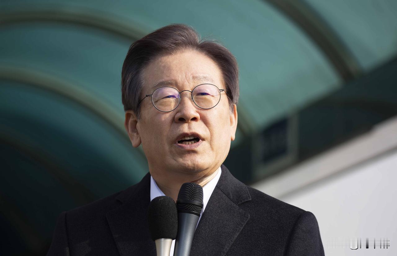 一场战俘移交，撕破韩乌外交信任。
韩国总统李在明发文披露，朝鲜战俘遣返一事，双方