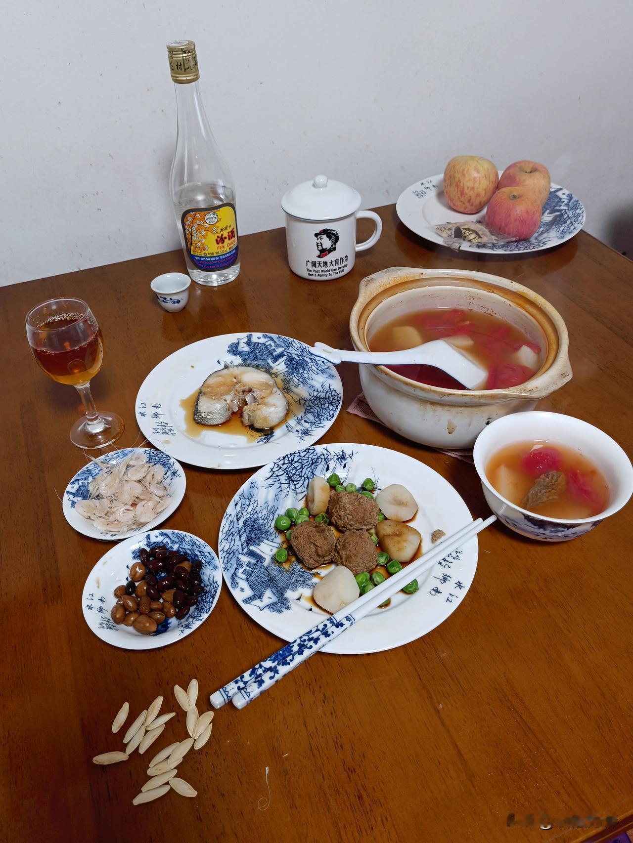 73岁的单身老男人，只顾喝小酒，被人追问怎么不谈股票了。是啊，我一个重仓全部买的