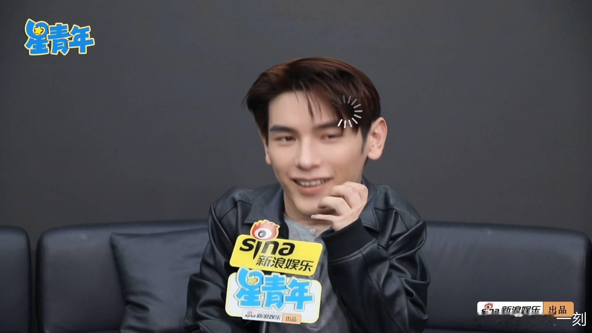 姚弛回应和王安宇友谊姚弛你只cos不Play吗 cos财神爷撞脸桃黑黑！“我们看