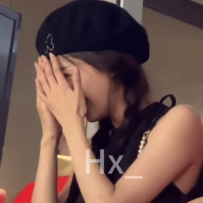 白鹿好装，平时不是走爽朗人设吗？自己不带口罩被发现了然后开始装害羞？就是想被人认