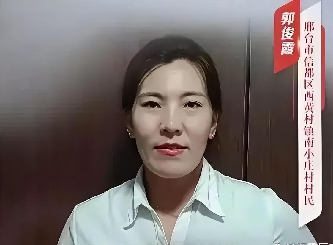 河北，一位已有 2 娃的 34 岁母亲，在邻居夫妻相继病逝后，她直接将邻家 11