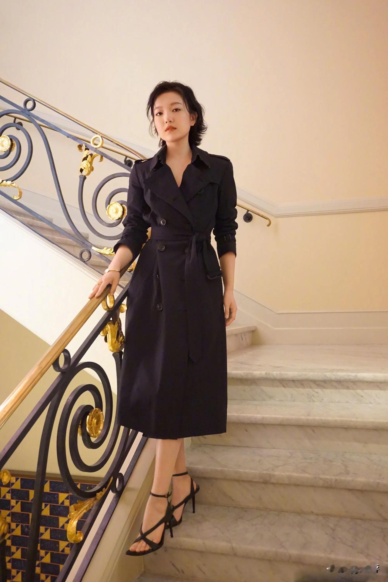周美君拿到金鸡提名我是很意外的，但是非常高兴。

因为我早在几年前就一直给大家安