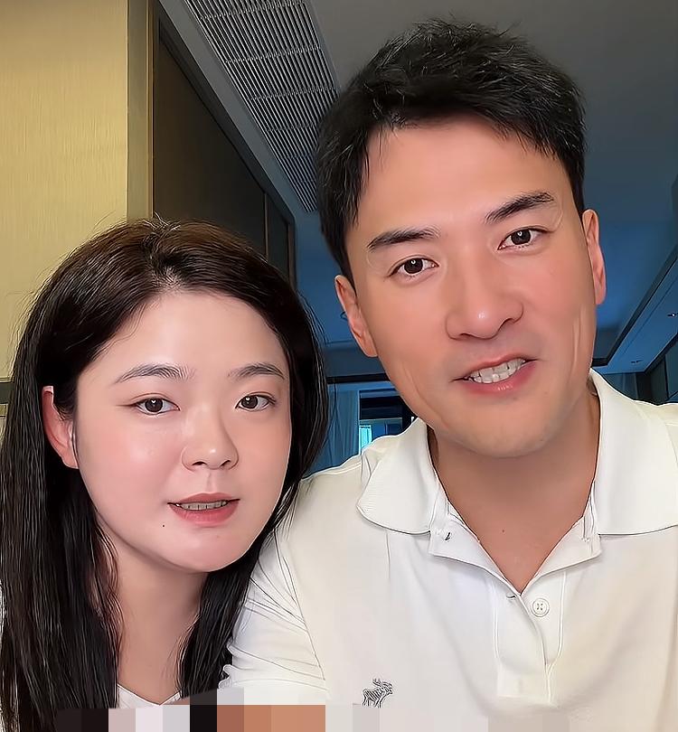 赫子铭与现任妻子