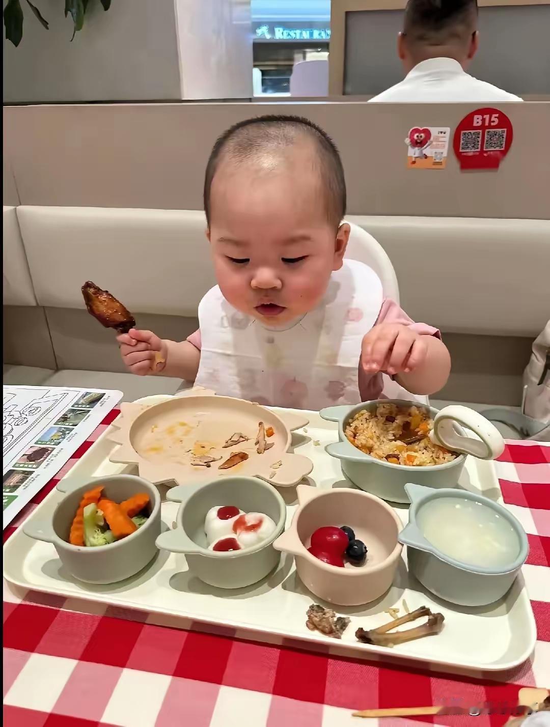 我快哭了！都怪我懒，不想在家做营养餐，听人说“家有宝贝就吃西贝”，就常带娃去补充