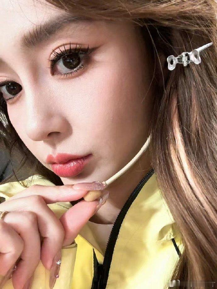 Angelababy素颜转场视频angelababy素颜换装转场Angelaba