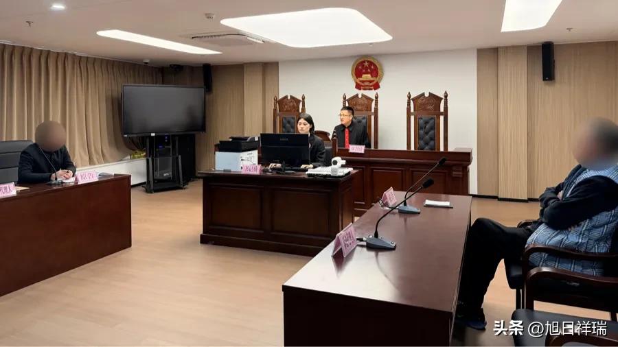 万万没想到！
上海女子和前夫离婚近30年，发现自己名字被刻前婆婆墓碑，怒告后对方