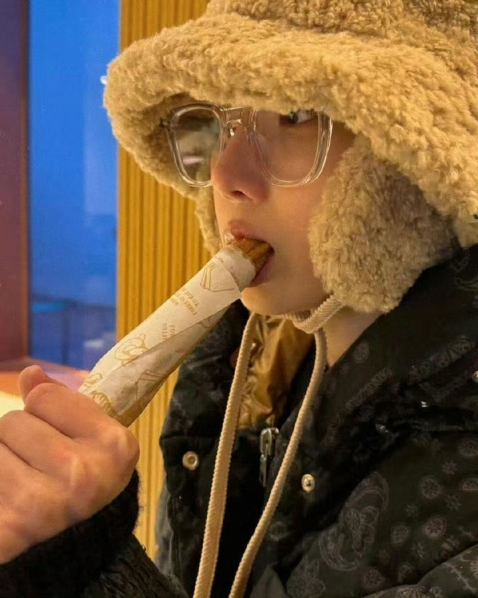 aespa提名AMA最佳KPOP女艺人aespa入围全美音乐奖 恭喜获得AMA（