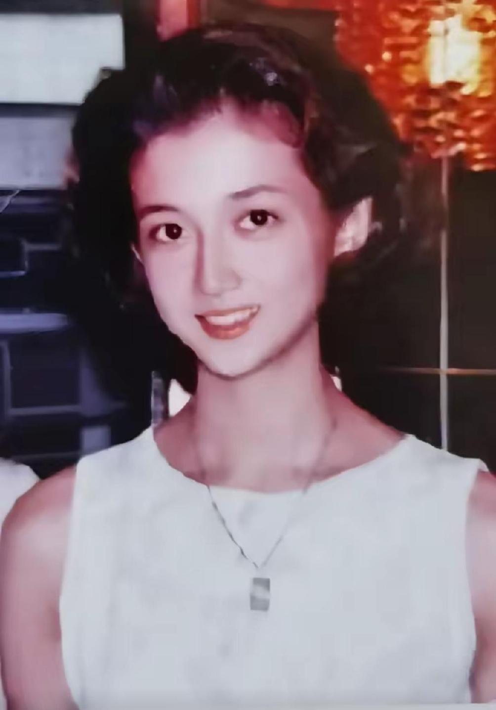 14岁的吴绮莉，天使的面孔，长得像个外国人。可惜她的一生，写满了遗憾，有的时候出