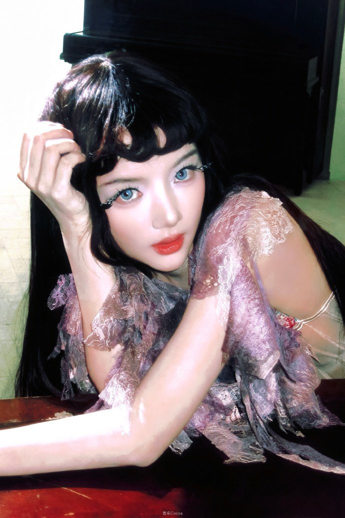 任敏怎么越来越美了 被任敏的颜值狠狠戳中，越看越有韵味。细腻好皮肤配上精致五官，