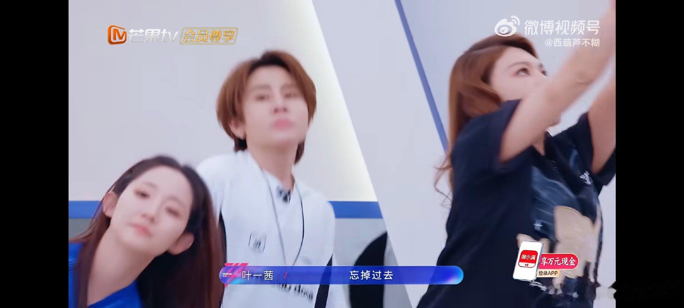 王濛当队长操碎了心全心全意守着整个团队生怕大家出一点状况乘风2026