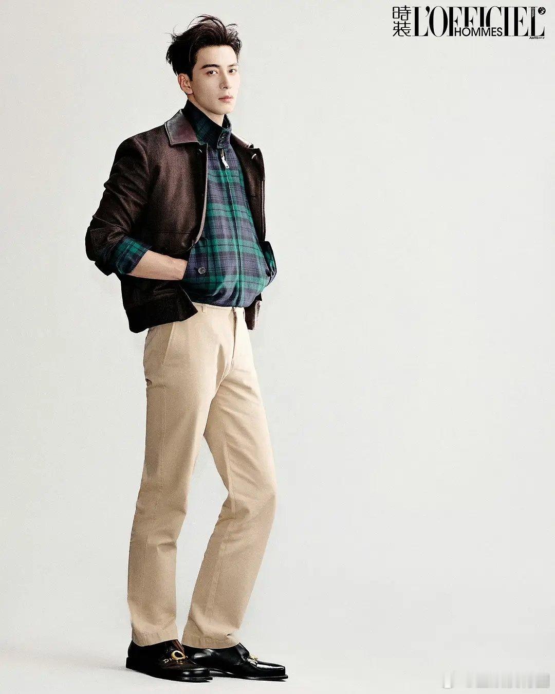 陈星旭杂志一下年轻不少啊 