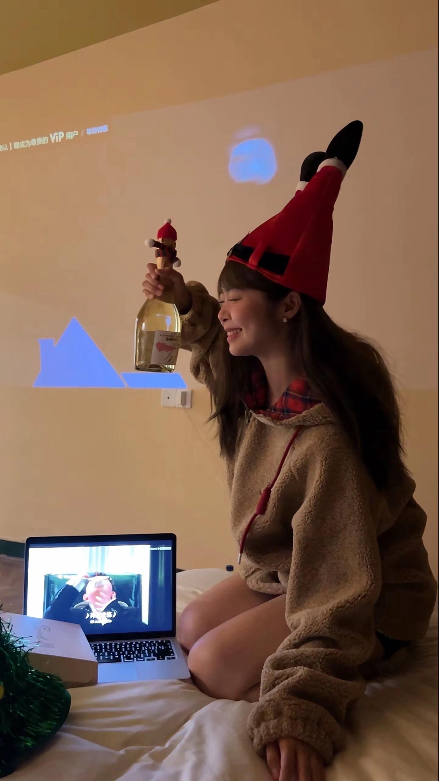 圣诞节前你会回来吗。