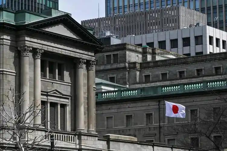 日本现在真的慌了，不是怕中国军舰开到东京湾，而是怕中国翻出那本旧账本，甲午赔款、