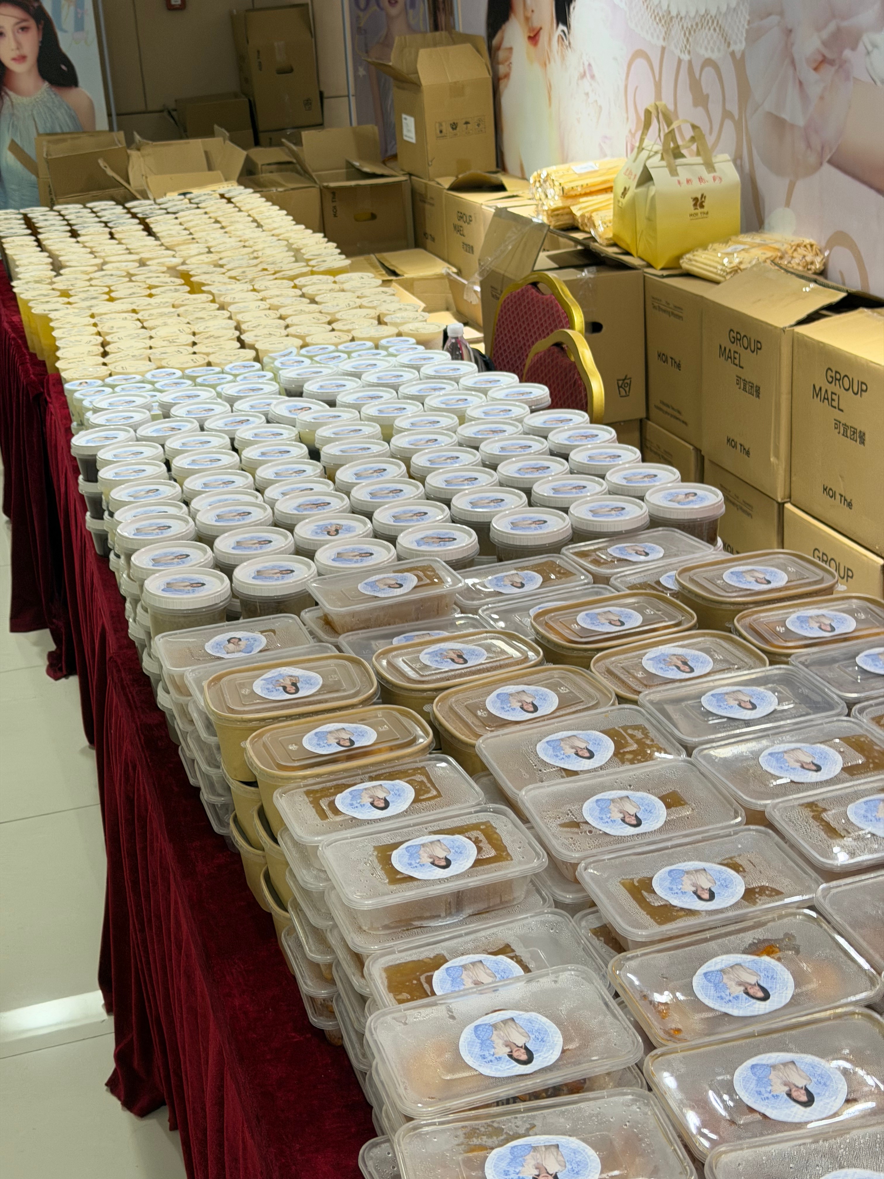 白鹿开到荼靡开机逆应援白鹿请吃饭喝奶茶的漂亮姐姐 白鹿对粉丝的好，是看得见也吃得