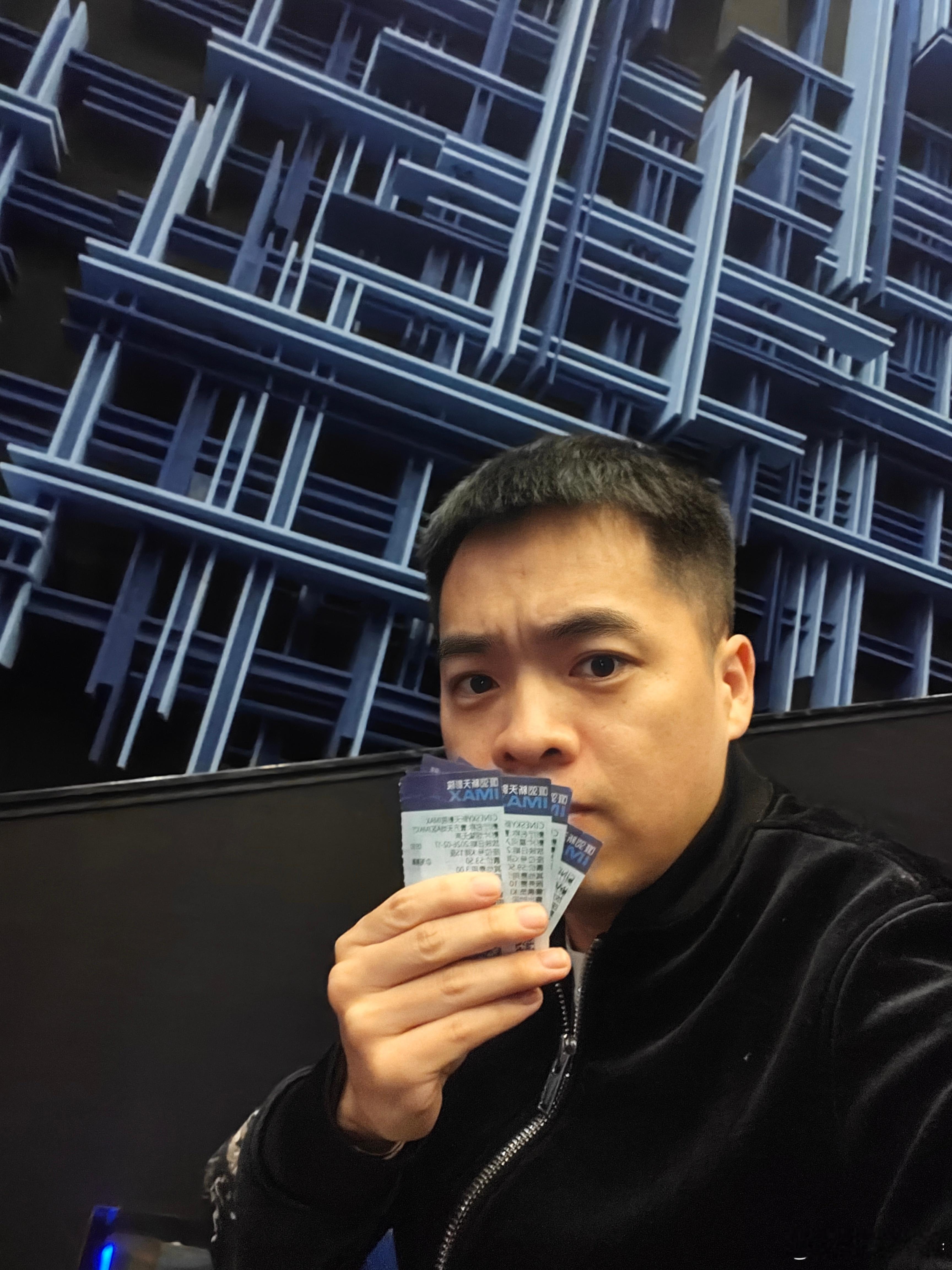 春节档马上有戏听听温特怎么说 新年快乐!马年顺利!我已经坐到影厅，等待第一部九点