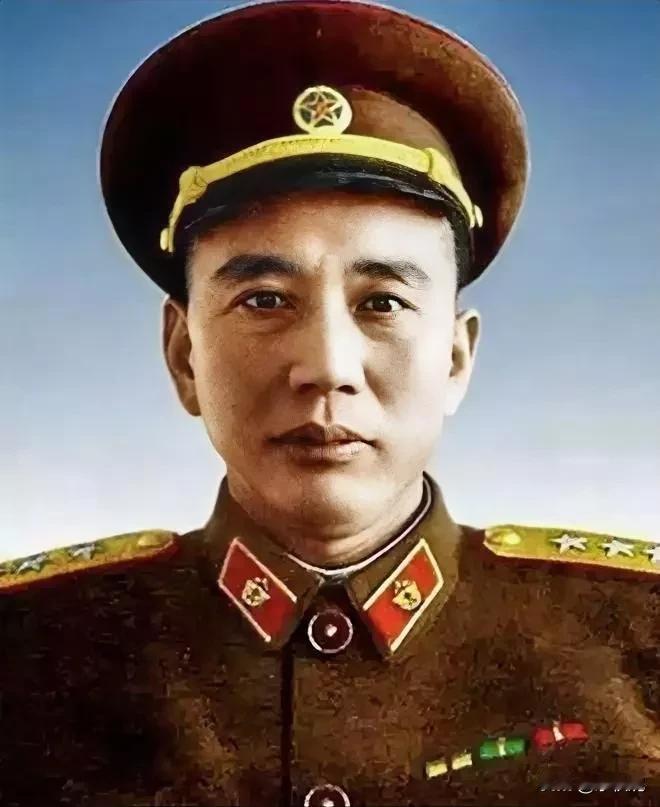 王大将这张属实美颜十级了！

其实，王震长得跟太行山沟里随处可见的老农民似的，第