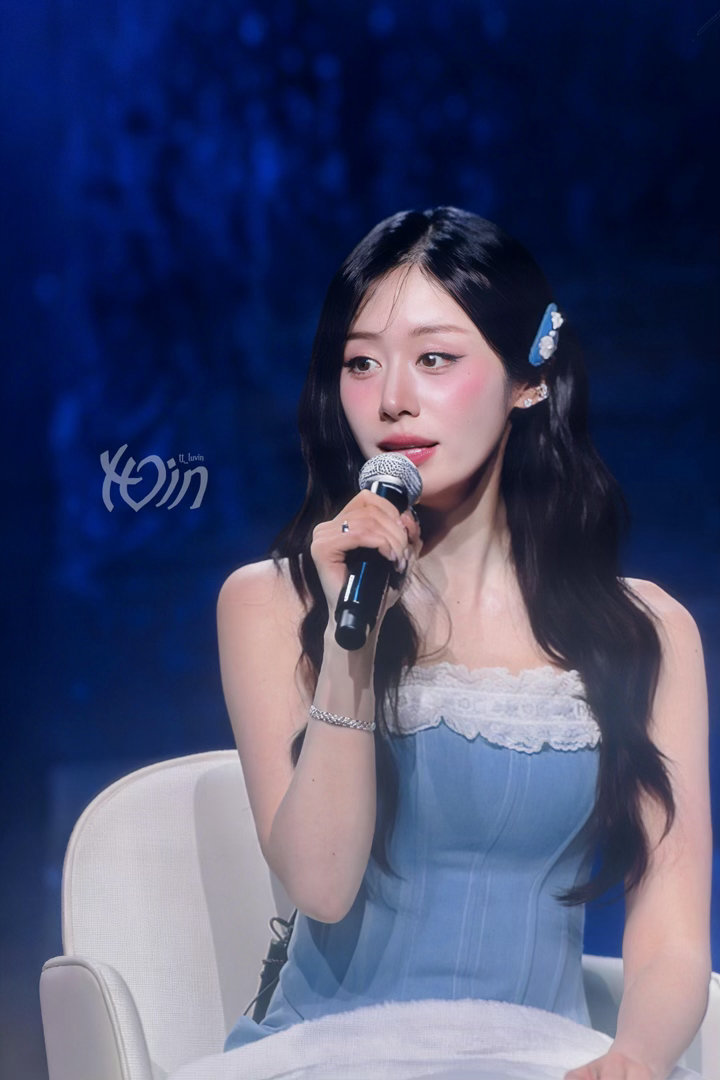 皇冠女团空降上海梦回二代 从满大街音像店都在放《Roly-Poly》的年代，到后