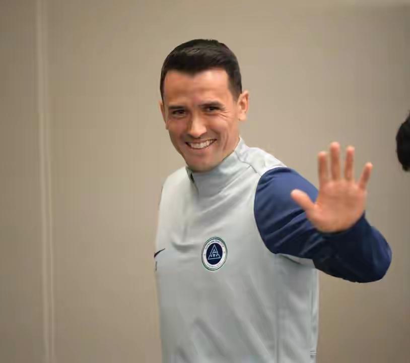 潘伟力：周定洋在深圳新鹏城队失去笑容！
中超第七轮联赛结束，深圳新鹏城主场0比1