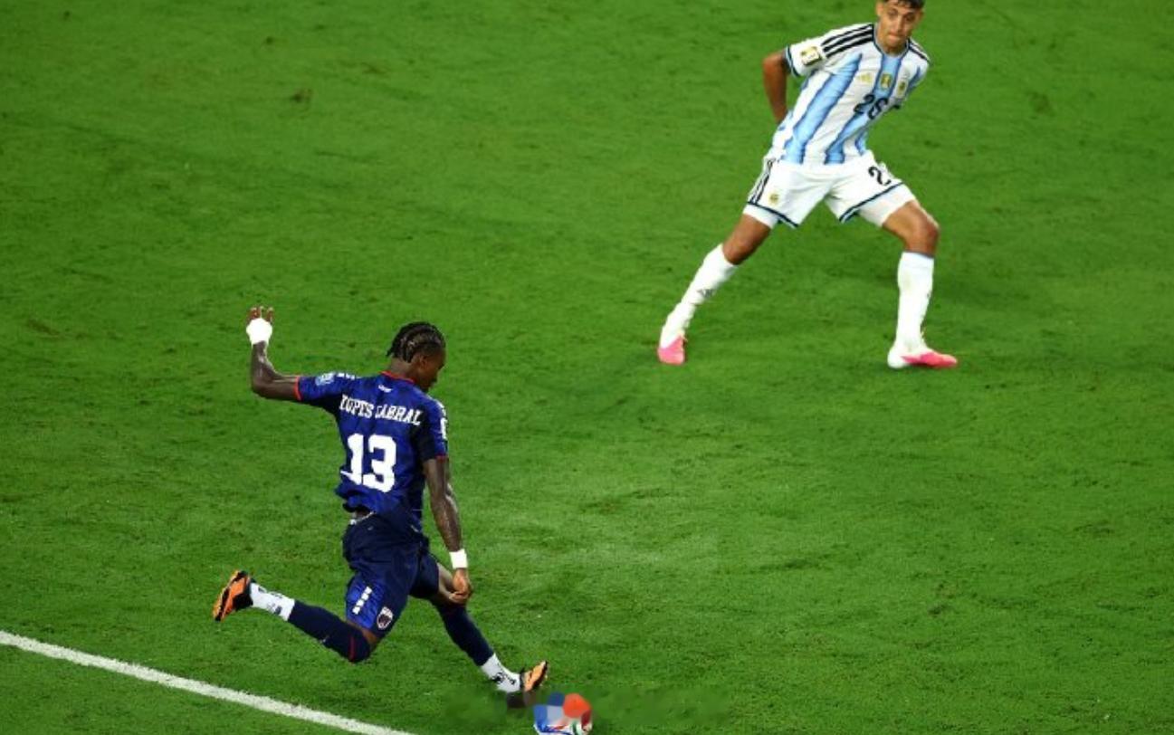 FIFA官方确认：佛得角后卫卡布拉尔远射当选2026世界杯最佳进球进球场景：1/