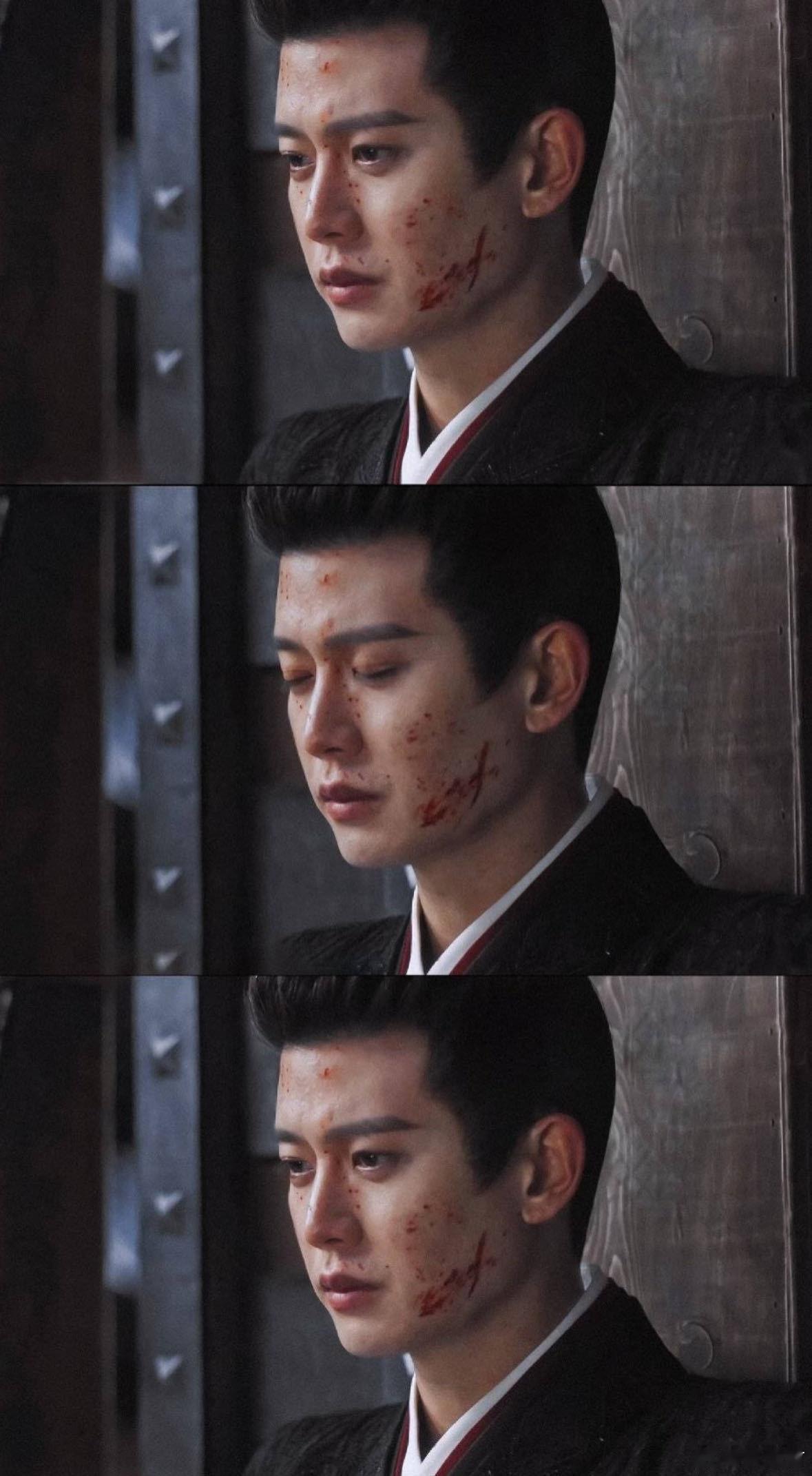 他的角色每次都有不同的魅力，能让你瞬间代入情感，从每个眼神和细节中看到角色的挣扎