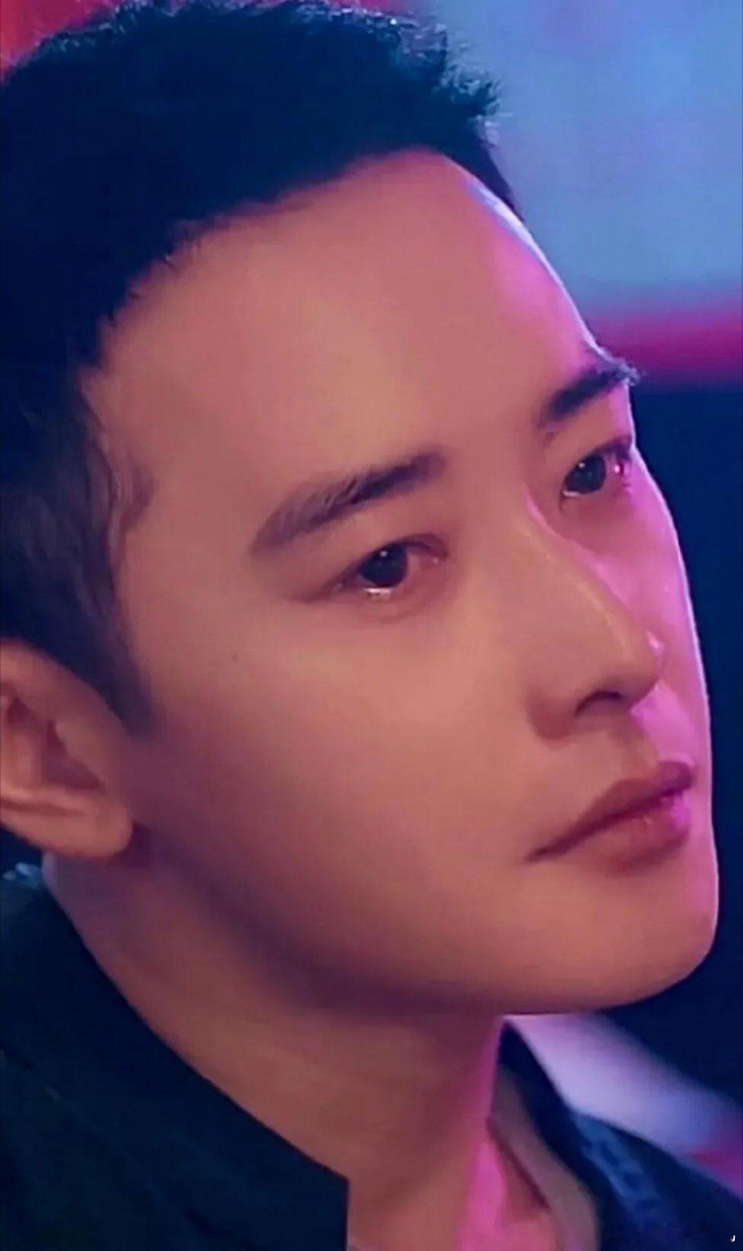 罗晋怪可怜的！
 网上传了一年多的“不接戏=婚变”，说的有鼻子有眼，结果真相一曝