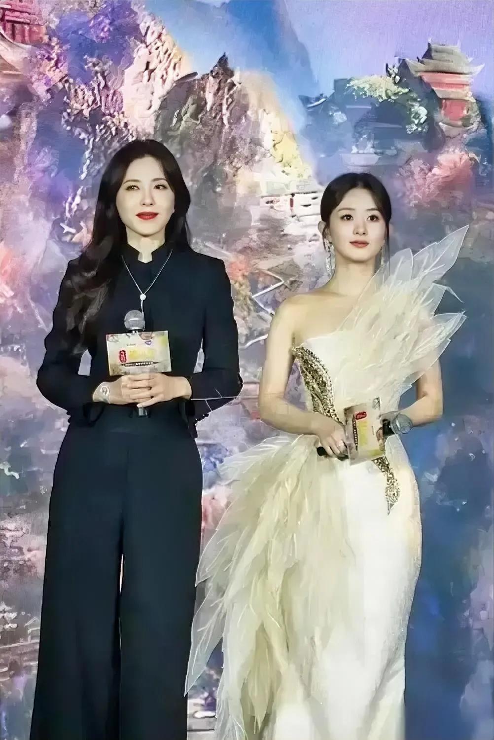 在曾黎面前，赵丽颖赢了。
虽然赵丽颖个子不高，颜值不高，但是演技在线。
赵丽颖虽