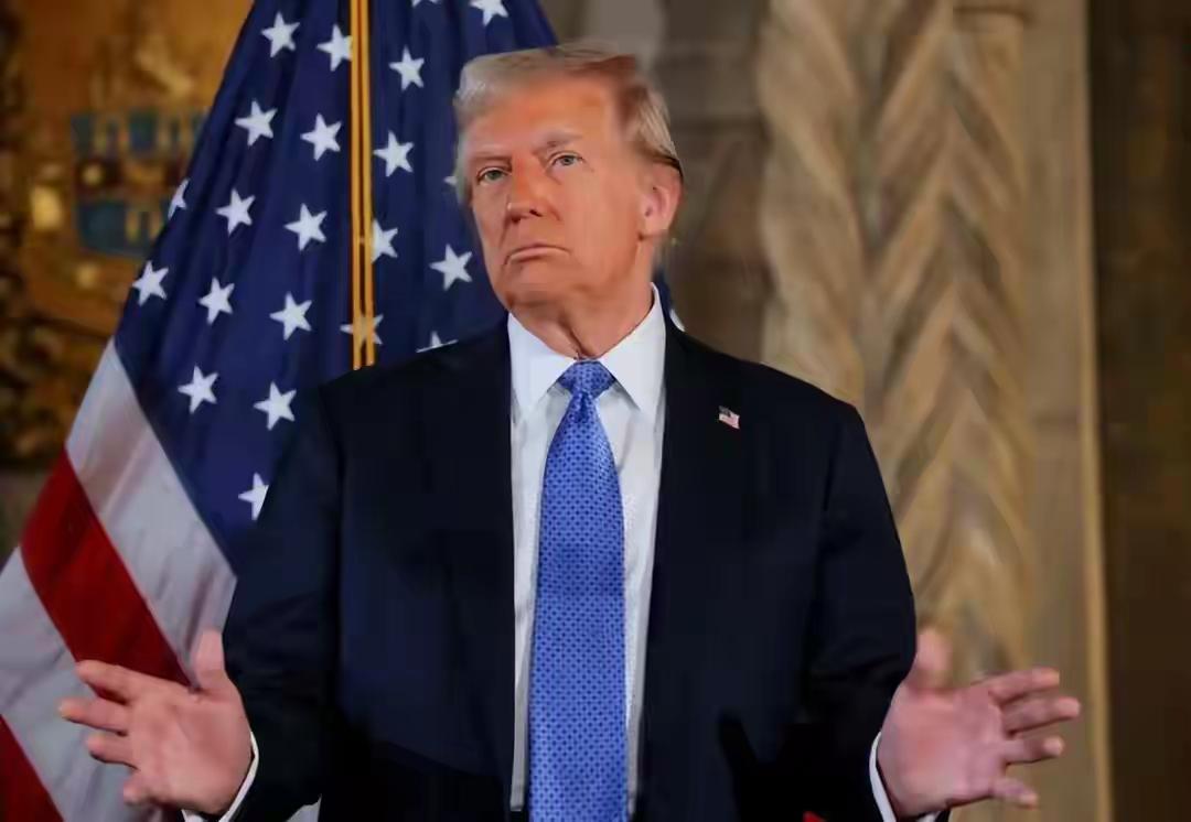 记者问特朗普会不会下令抓普京？特朗普的回答很简短但信息量很大。在本月9日白宫的一