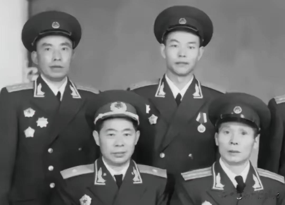 1984年少将登门报恩，一句含泪感谢，揭开长征最动人的生死战友情
 
1984年