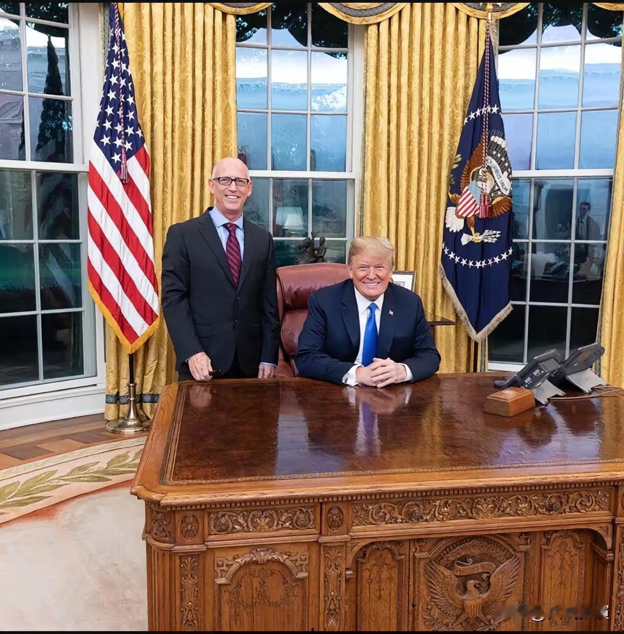 特朗普：令人悲痛的事，极具影响力的斯科特·亚当斯去世了

特朗普最近发了消息，说