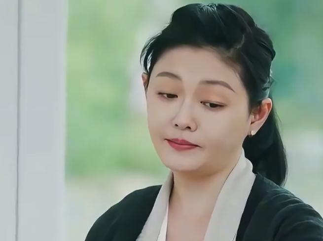 大s妈黄春梅身上，
体现了什么叫“人性是自私的”！
大s已经去世大半年了，表面上