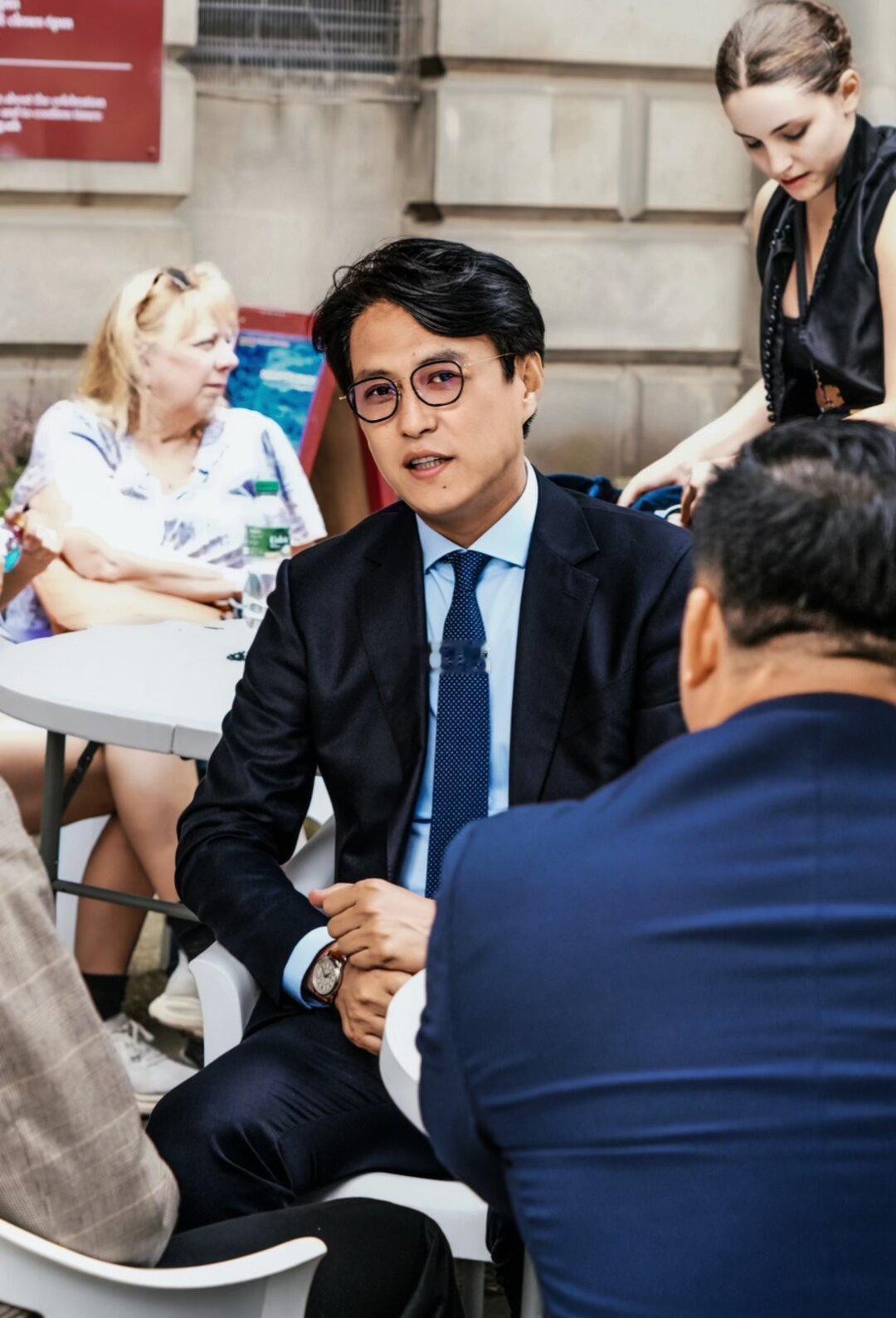 拍挺好，有正事采访？节目吗？ 