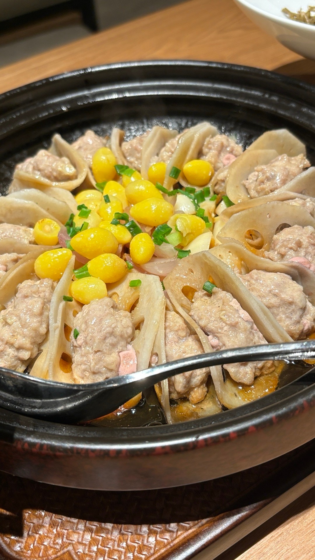 你的腰围达标了吗？有啤酒肚的人更容易笨[衰]《美国医学会杂志》上发表的这项研究真