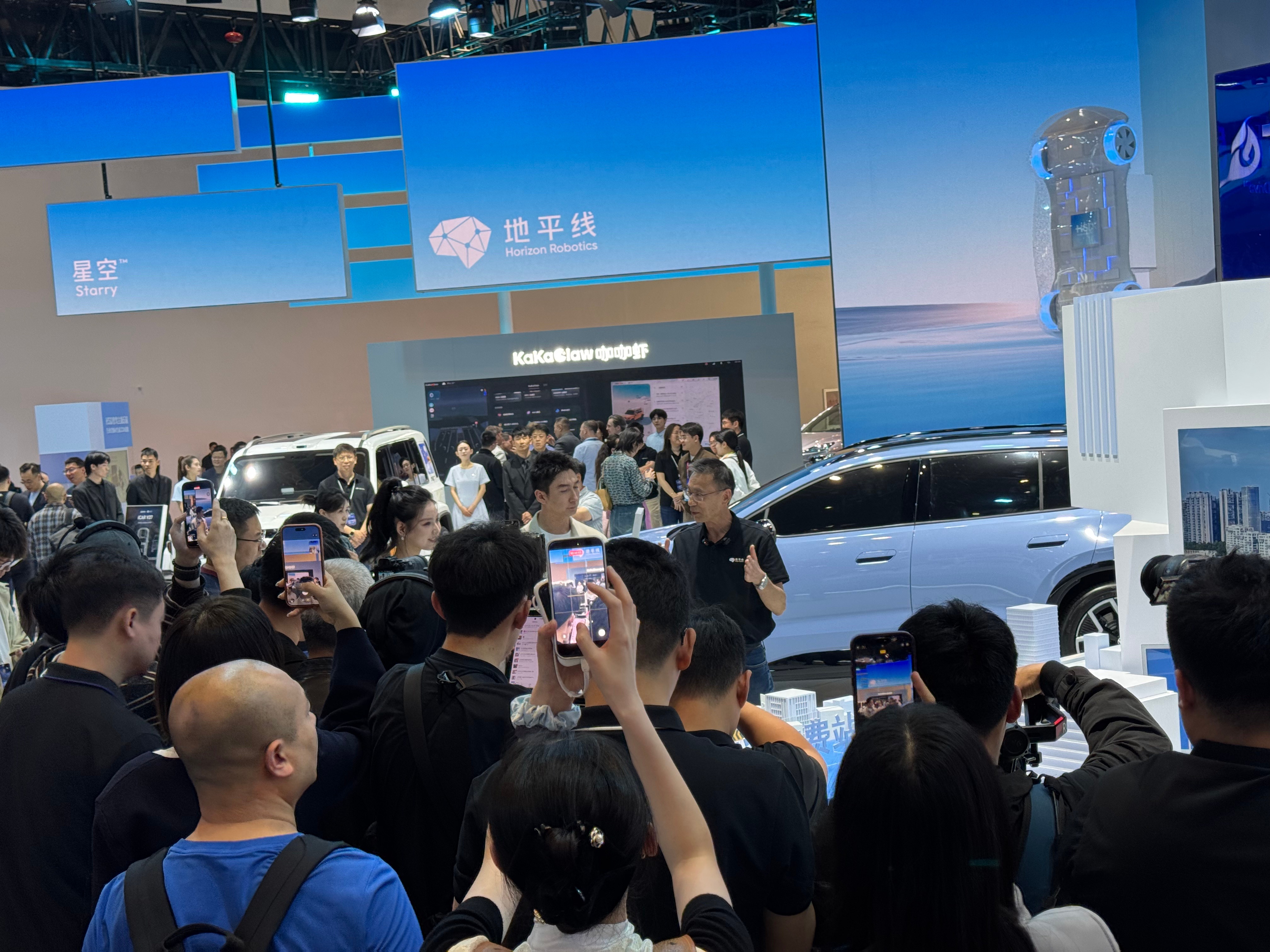 北京车展更聪明的车 北京车展这几天看下来，地平线请武大靖来当智驾体验官这波操作有