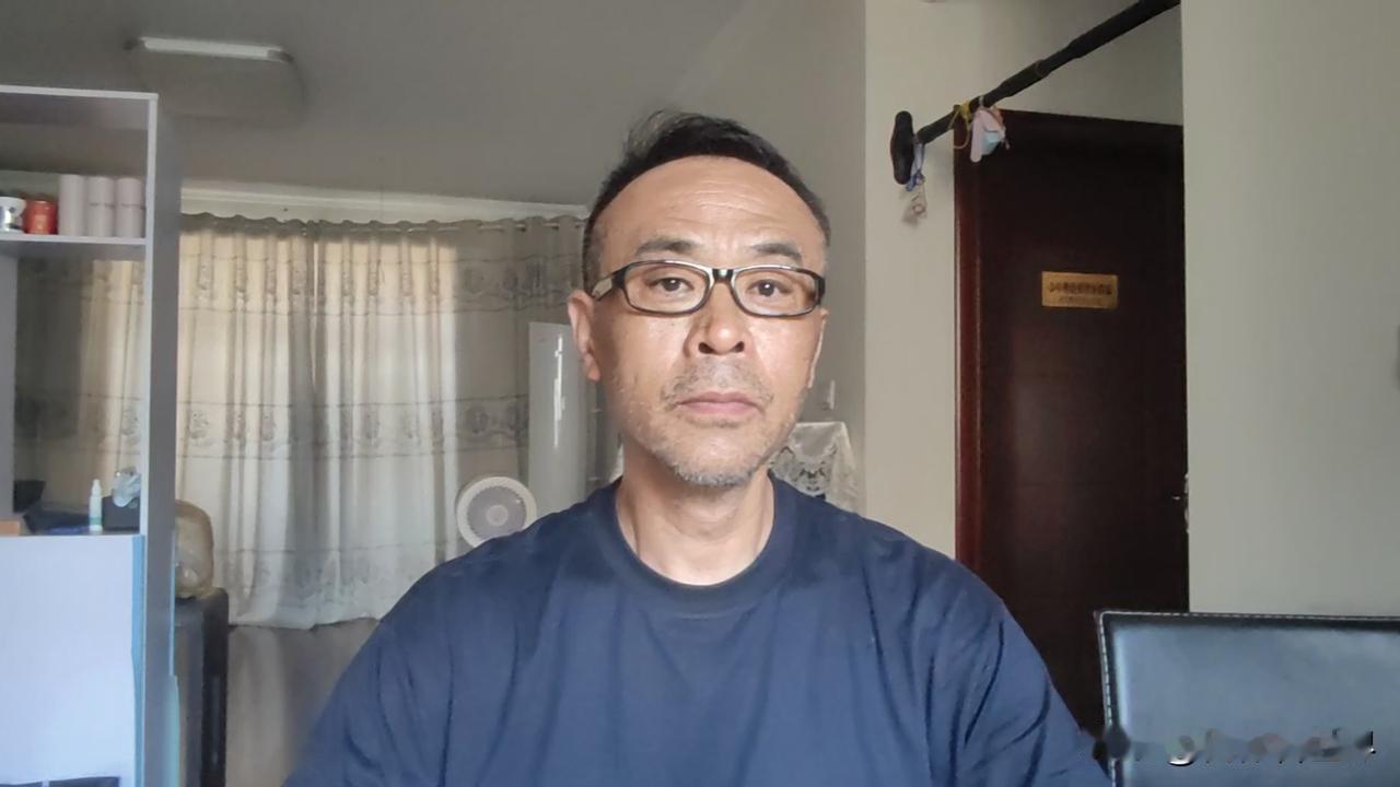 找工作/
代伟，64年11月生，87年毕业于郑州大学计算机系，机关退休人员，享受