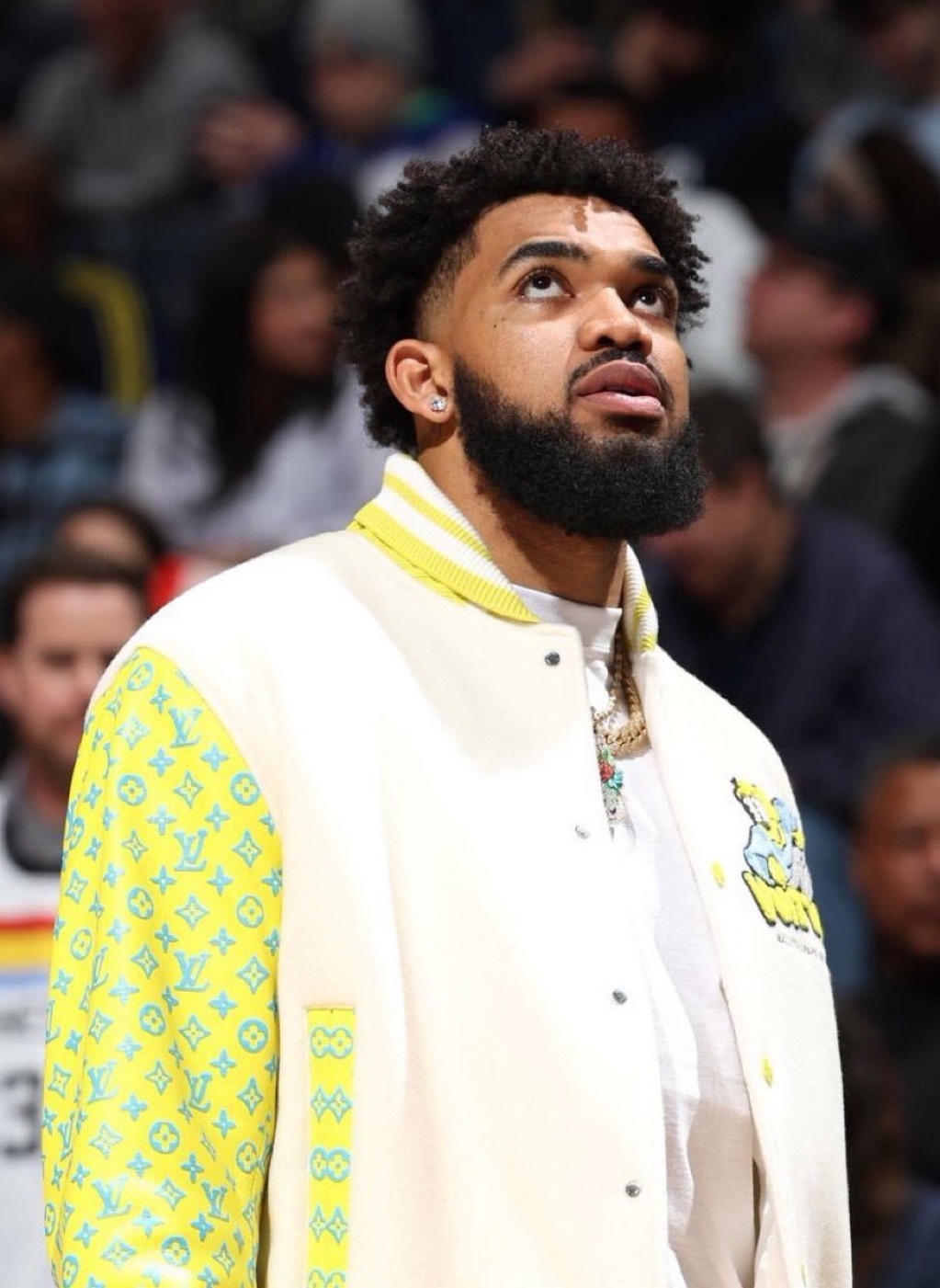 据sam_amick 的报道，即使尼克斯队赢得了NBA总决赛，卡尔-安东尼·唐斯