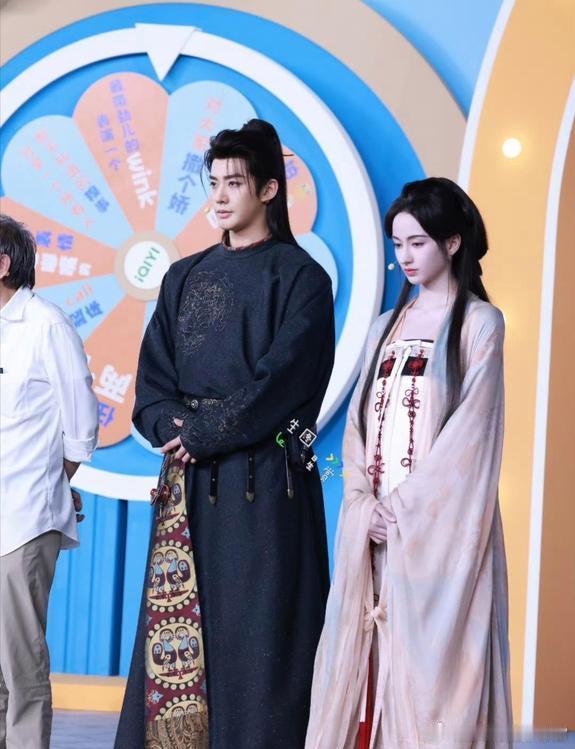 邓为、李宛妲主演的《风月不相关》又传被平台退货了。这部剧从开拍开始，就一直风波不