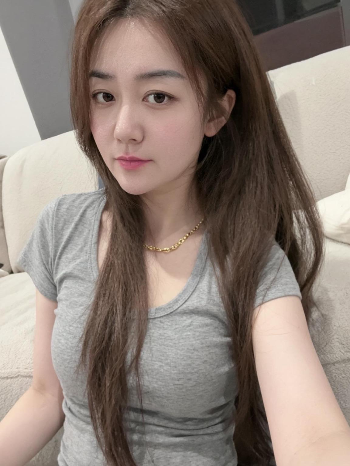 长发女孩穿搭灵感 慢热型女生