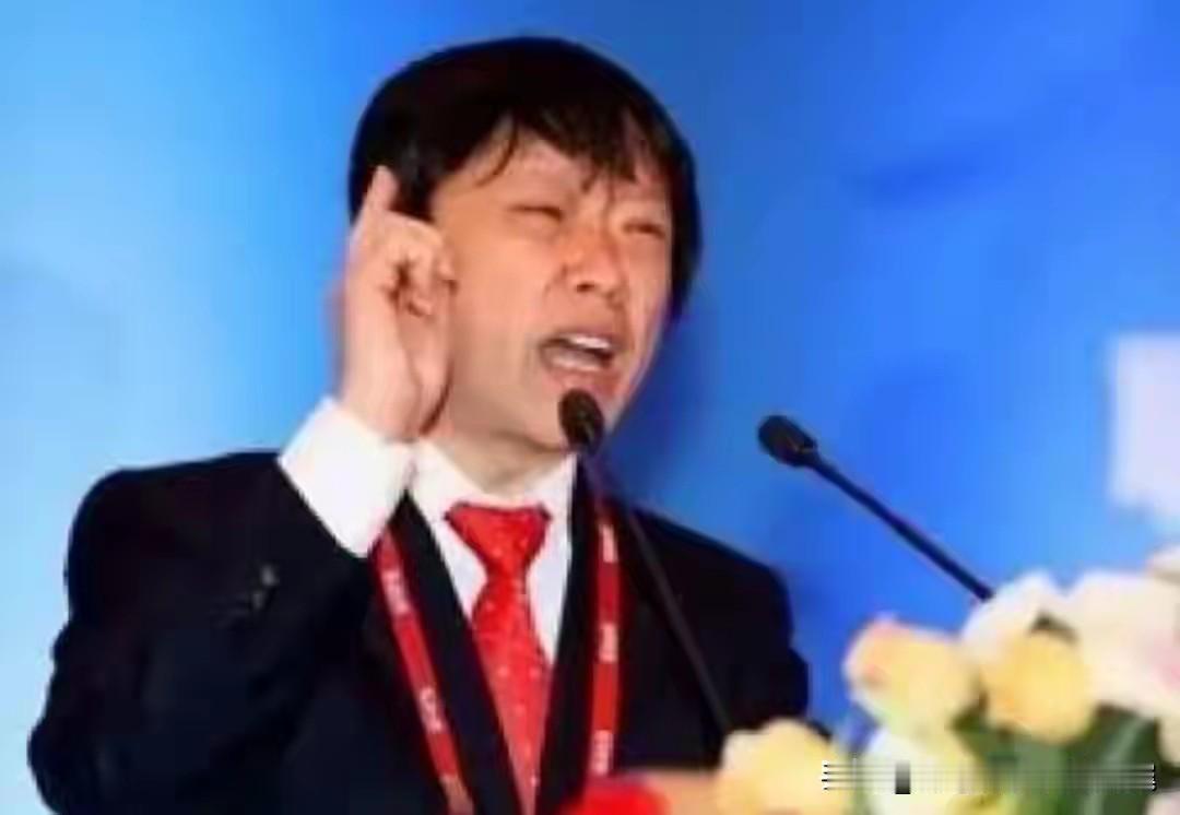 问界M9，华为的态度很坚决，老胡的态度也很坚决。
还记得当初前几天懂车帝自以为懂