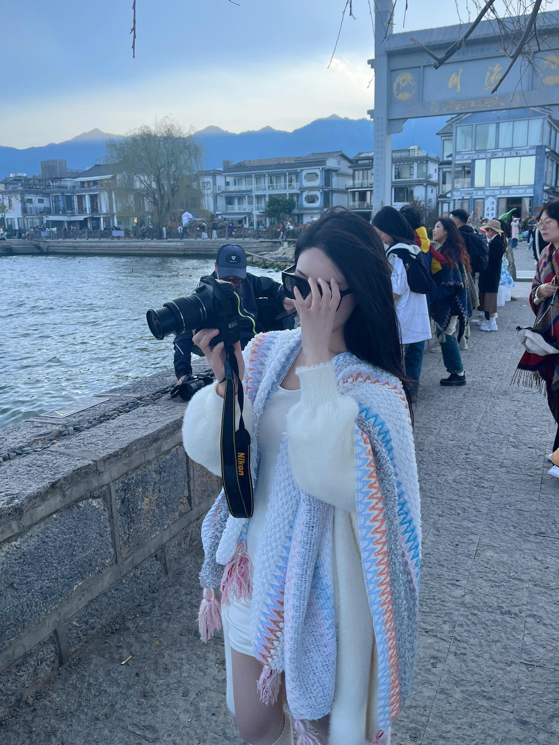 幸福的开始 是有人愿意拿起手机记录你