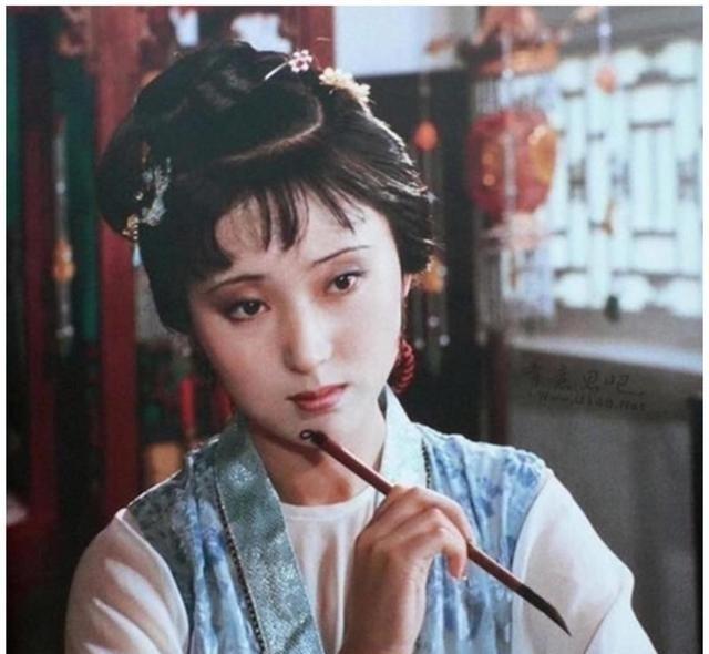 贾宝玉和袭人勾搭多年，为何不见怀孕？林黛玉一句玩笑道出原因
咱们先得搞明白袭人究