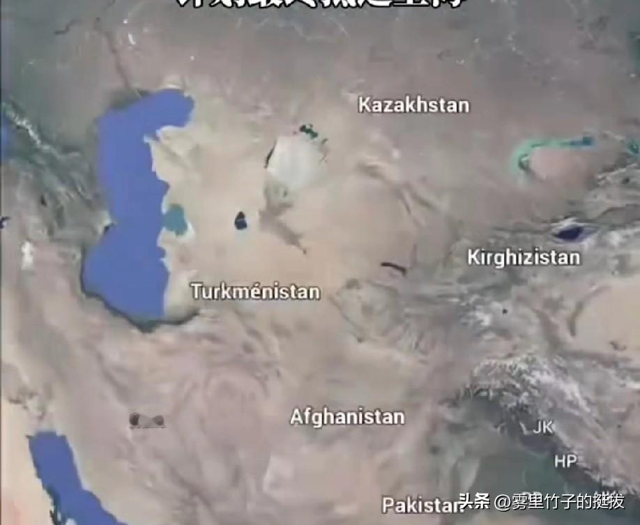 俄罗斯称80多人因莫斯科街头斗殴被拘留。
莫斯科(路透社)——俄罗斯内政部周日表