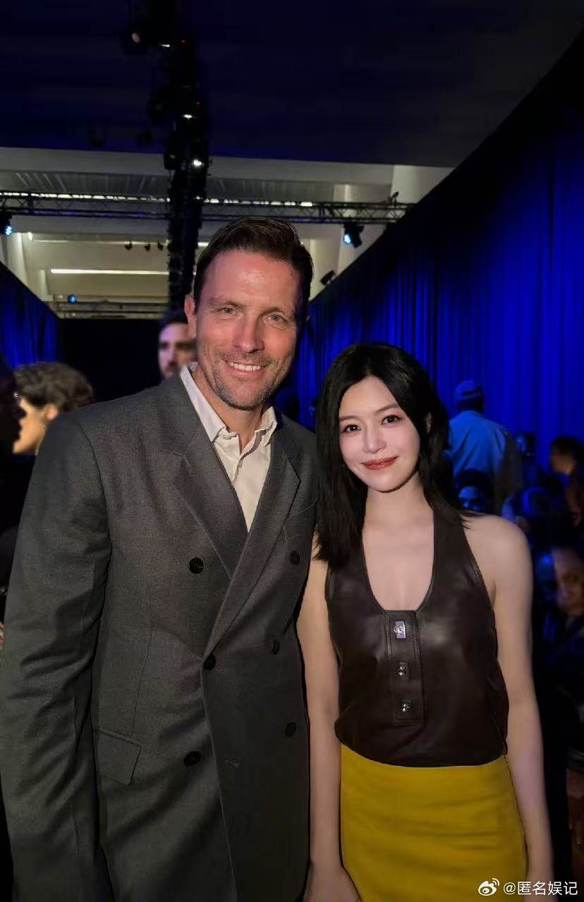 陈妍希 提拉米苏是带我走的意思跟着陈妍希涨知识，提拉米苏意大利语是带我走，藏在甜