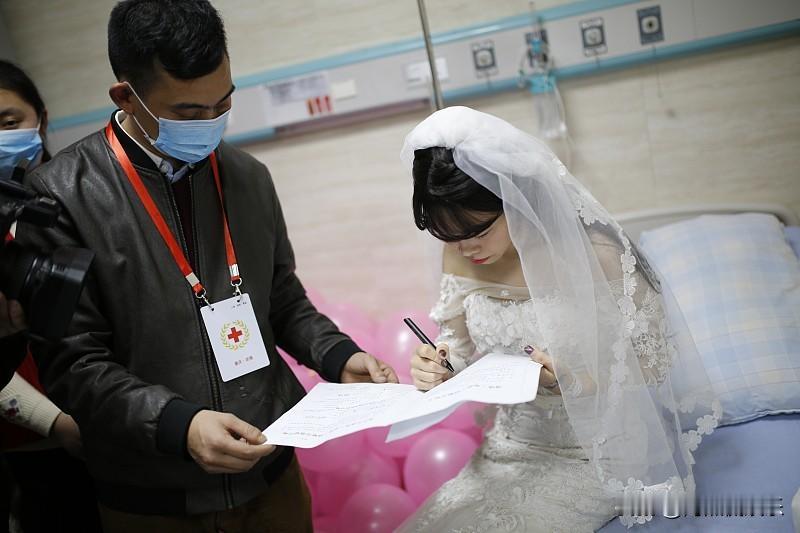 北京新婚夜拒圆房，熬到天亮提离婚，翻出病历后满心愧疚
俗话说，“强扭的瓜不甜”，