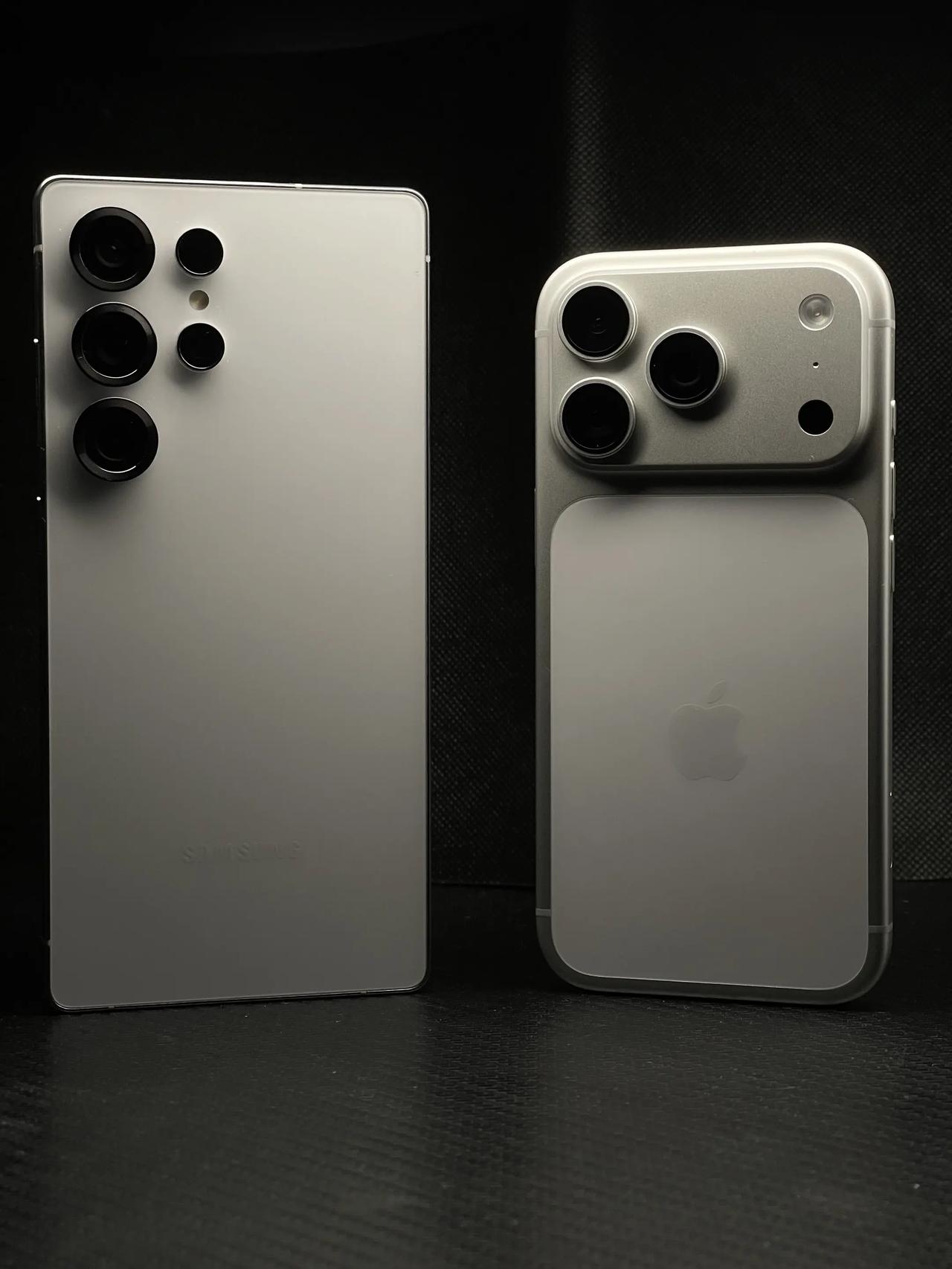 说真的，把iPhone 17 Pro和三星S25 Ultra这两台机皇并排摆着，
