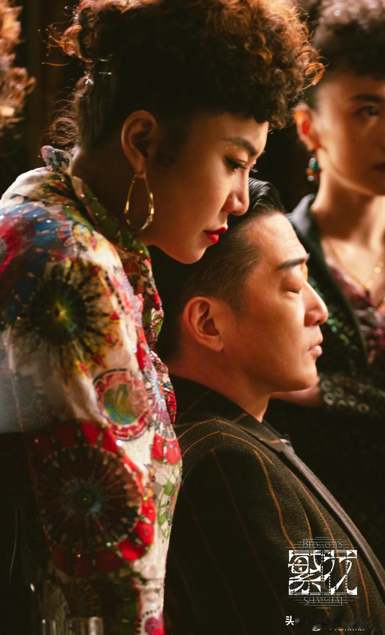 《繁花》中，原本卢美琳和杜红根是青梅竹马的初恋！

二人一路从乍浦路生意做到黄河