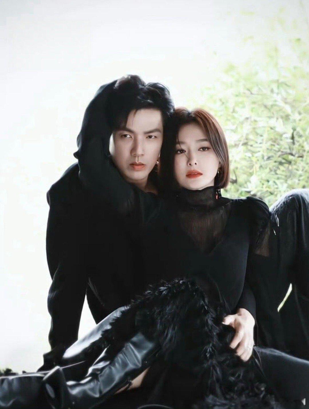 钟汉良被秦岚夸吻技红温了 直播名场面太会整活！秦岚直白认证钟汉良吻技，让哇哥红温