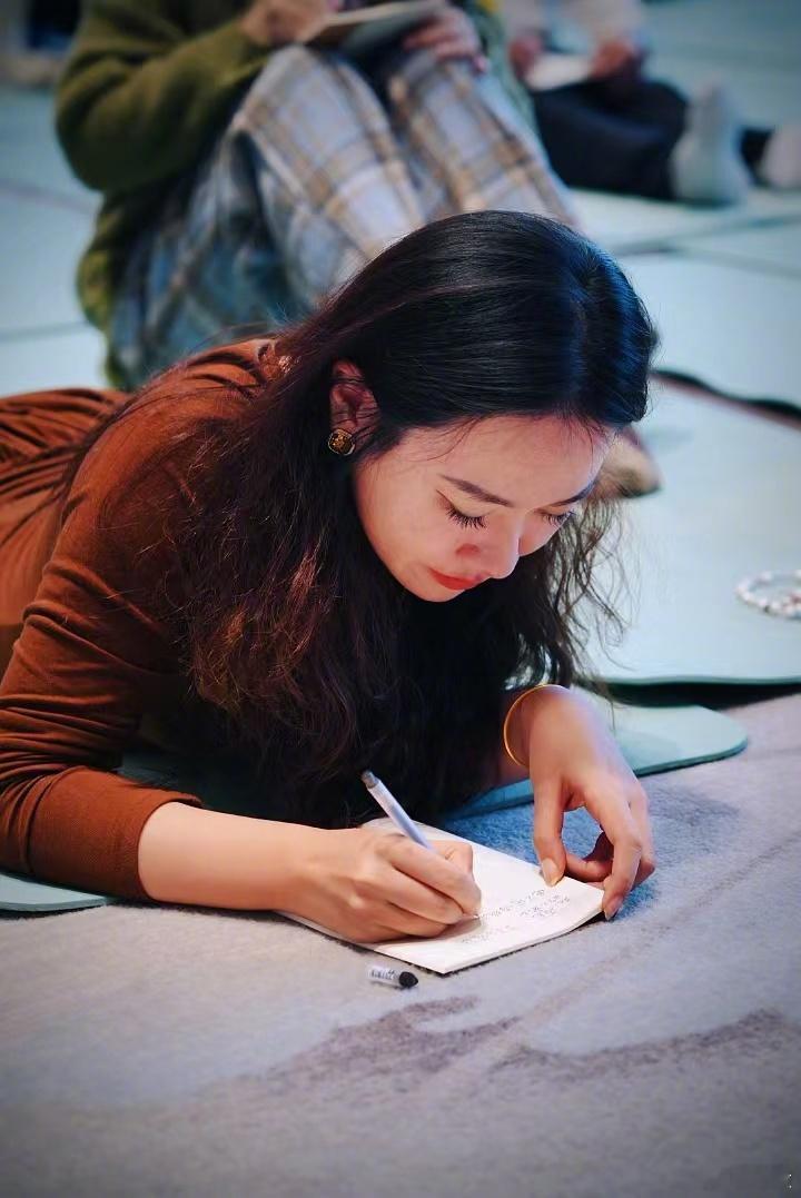 “照顾好自己”是一句要我们很认真、很郑重、很温柔去对待的话。当我告诉案主要好好照